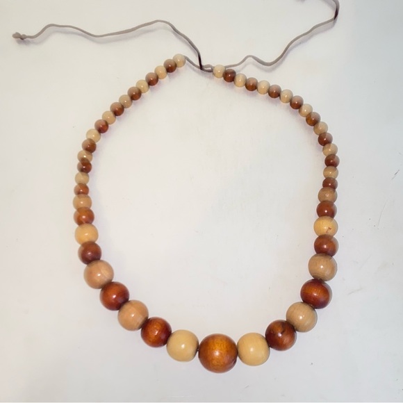 Vintage Natural Light & Dark Wood Graduated Chunky Bead 42" Necklace - Picture 7 of 9